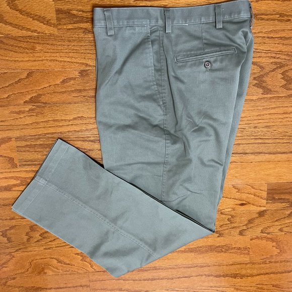 Haggar Generations Men’s Sz 32x29 -Khaki pants / Slacks - Taupe - Picture 1 of 9